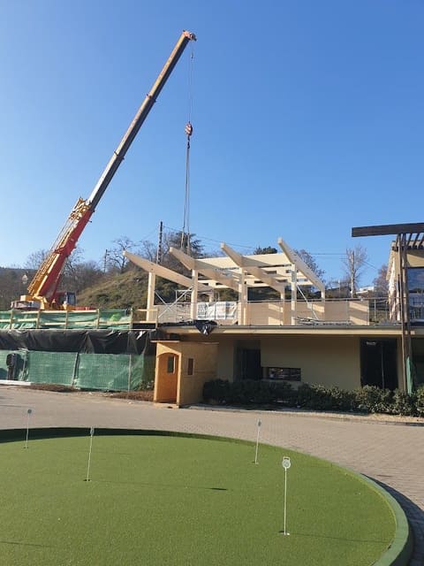 A golfklub tetőszerkezetének részlete