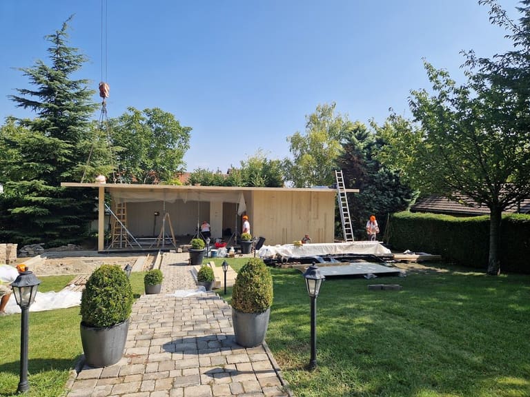 A Katari Nagykövetség pavilonjának szerkezetépítése
